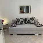 Apartment Mediterranes M. Terrasse Veli Losinj