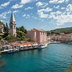 Apartment Mediterranes M. Terrasse Veli Losinj